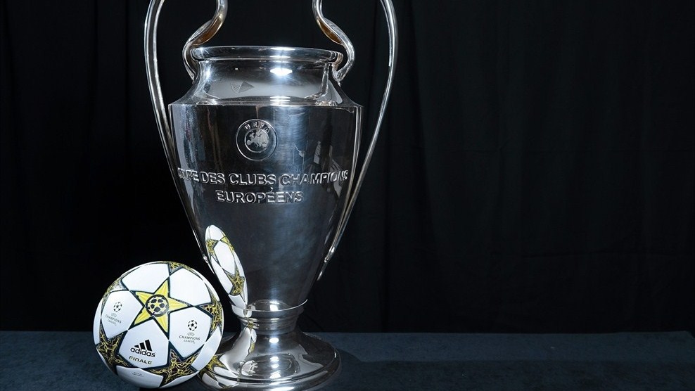 Source: http://www.uefa.com/uefachampionsleague/photos/year=2012/month=8/photo.html#1853397
